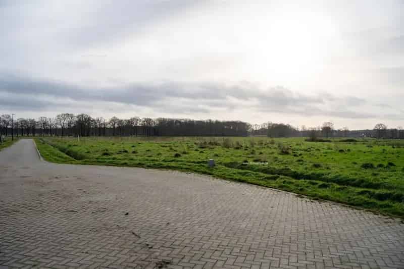 Bouwgrond Oostmalle: Ruime Percelen te Koop