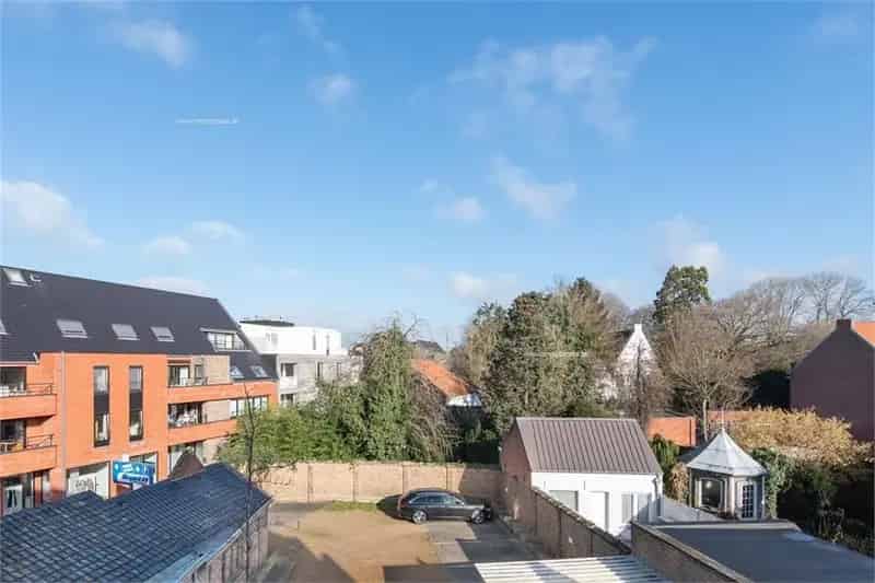 Handelspand te koop Torhout met Parking en Bouwgrond
