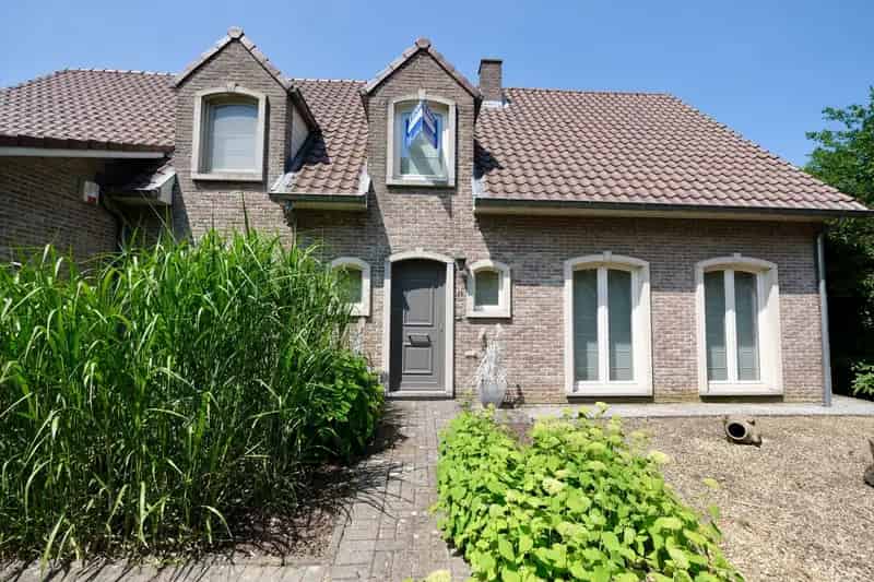 Ruime gezinswoning te koop in Hulst