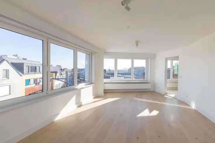 Appartement te Koop Knokke-Heist 2 Slaapkamers Gerenoveerd