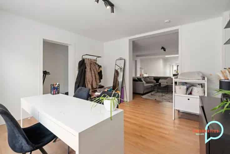 Gerenoveerde Rijwoning Ronse Instapklaar