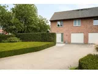 Huis te koop Wervik Moderne halfopen woning 3 slaapkamers 2 garages