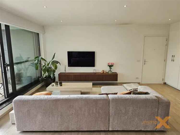 Appartement te huur Zwijnaarde: Lichtrijk en recent
