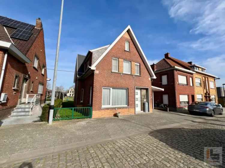 Huis te Koop Kluisbergen: 3 Slaapkamers, Tuin en Garage