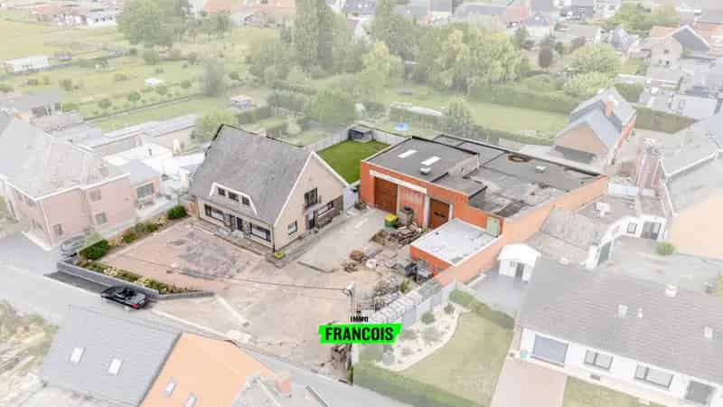 Instapklare Villa met Grote Loods 430m² te Bavegem