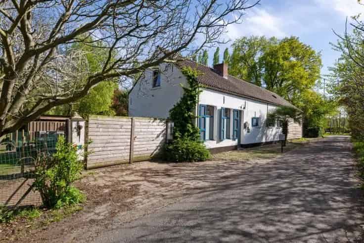 Huis Te Koop: Charmante Hoeve 3 slaapkamers 5808m2