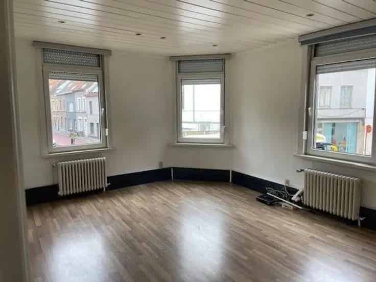 Handelspand met Woonst Gent - Hoog Rendement - Nabij UZ