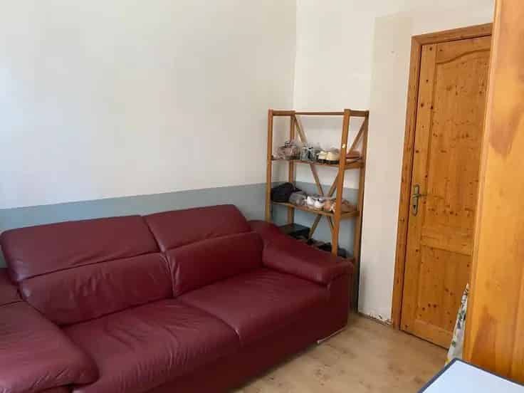 Huis 100m2 Te Koop: Gezin, Commercie, Co-housing