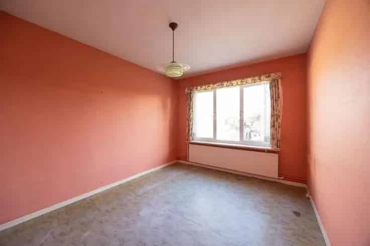 Huis Te Koop Schoten - Ruime Op Te Frissen Woning