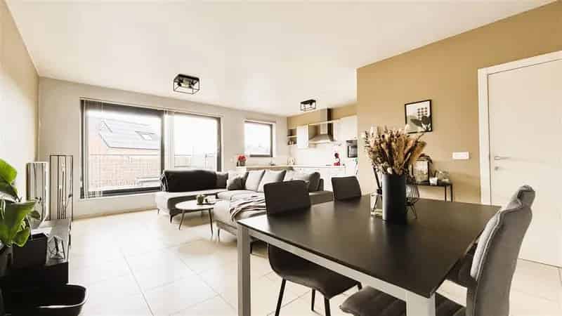 Appartement te koop Noorderwijk: ruim terras, parkeerplaats