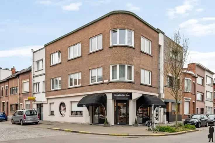 Opbrengsteigendom 3 Appartementen Commercieel Pand