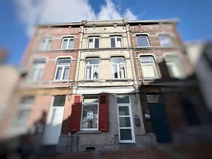 Huis Te Koop: 4 slaapkamers, Zonnepanelen, Warmtepomp