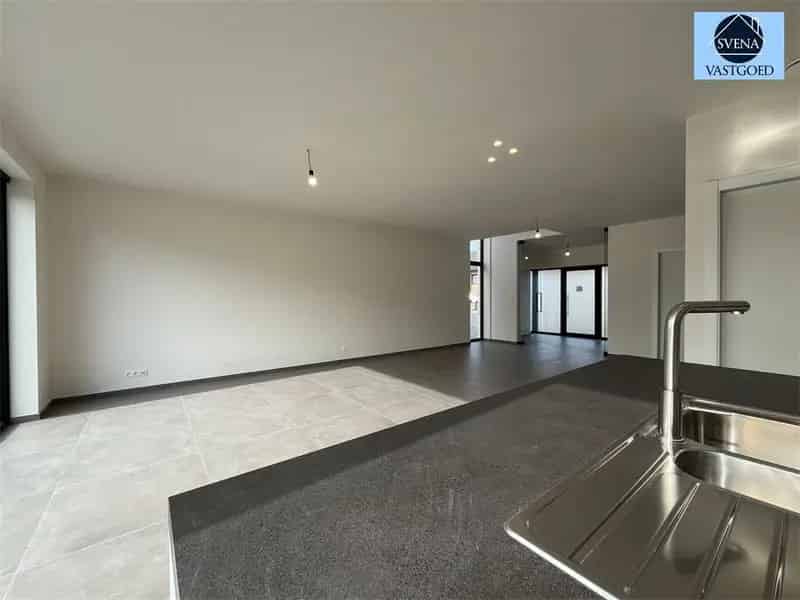 PRACHTIGE NIEUWBOUWWONING MET 5 SLAAPKAMERS