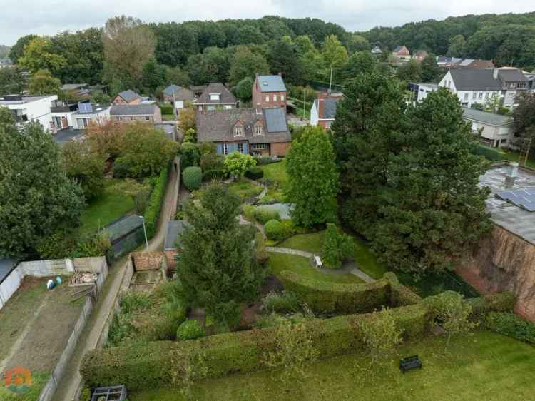 Villa met prachtige tuin en 3 slpkrs