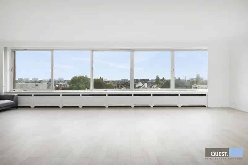 Ruim Appartement 4 slaapkamers te koop