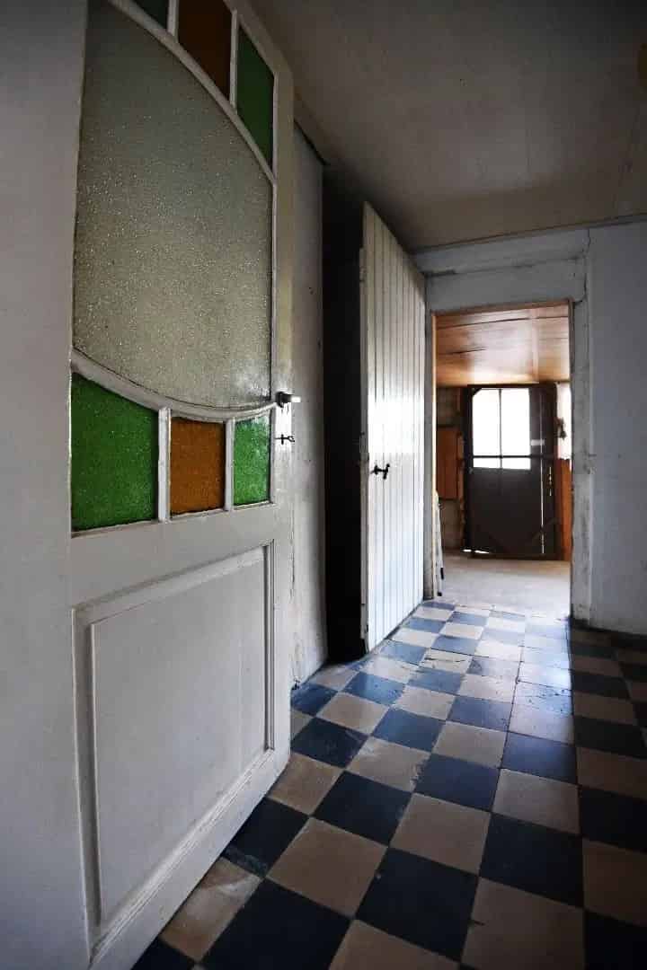 Te renoveren woning centrum Eeklo