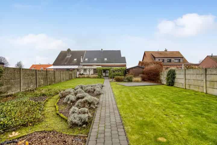 Huis te koop in Dessel: Ruime woning met 4 slaapkamers