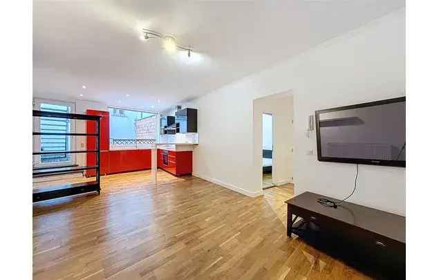 Huur 2 slaapkamer appartement van 75 m² in Brussels