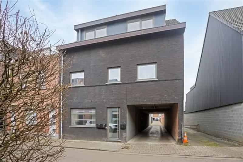 Appartement te huur 2 slaapkamers groot terras