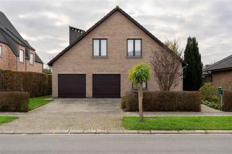 Te koop villa in Lint met 5 slaapkamers en prachtige tuin