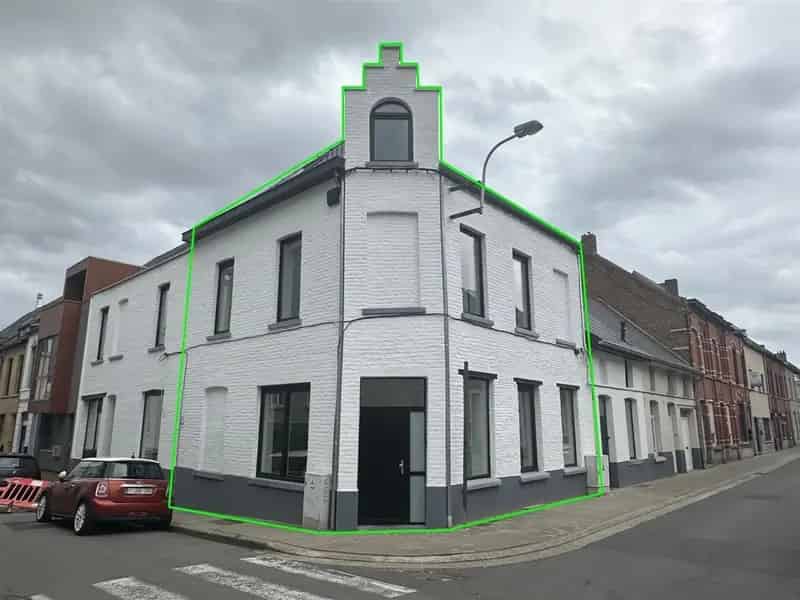Geroveerde woning 5 slaapkamers 2 badkamers centrum Geraardsbergen