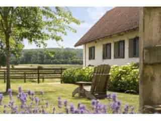 Fermette te koop Wortegem Petegem -  hoevewoning met 9 stallen en 2 hectare land