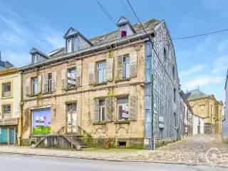 Huis te koop Neufchateau 600m2 te renoveren
