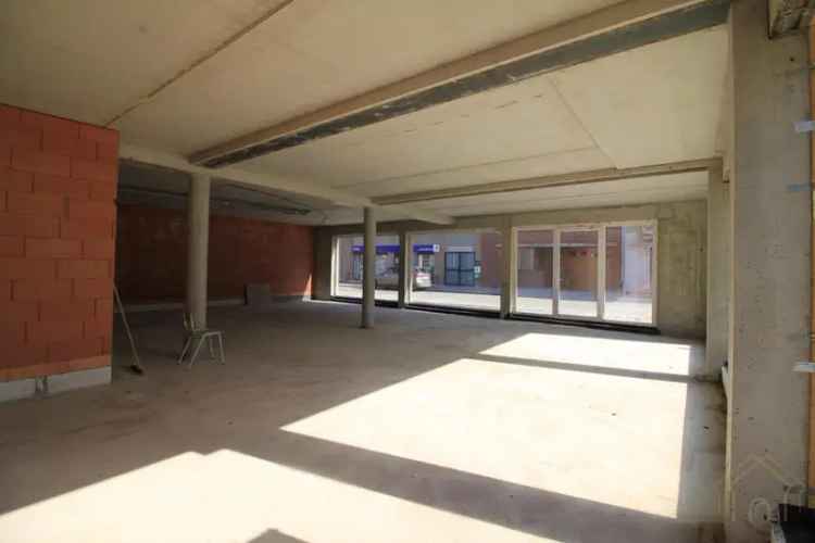 Te Huur Casco Handelsruimte 155m² Centraal Gelegen