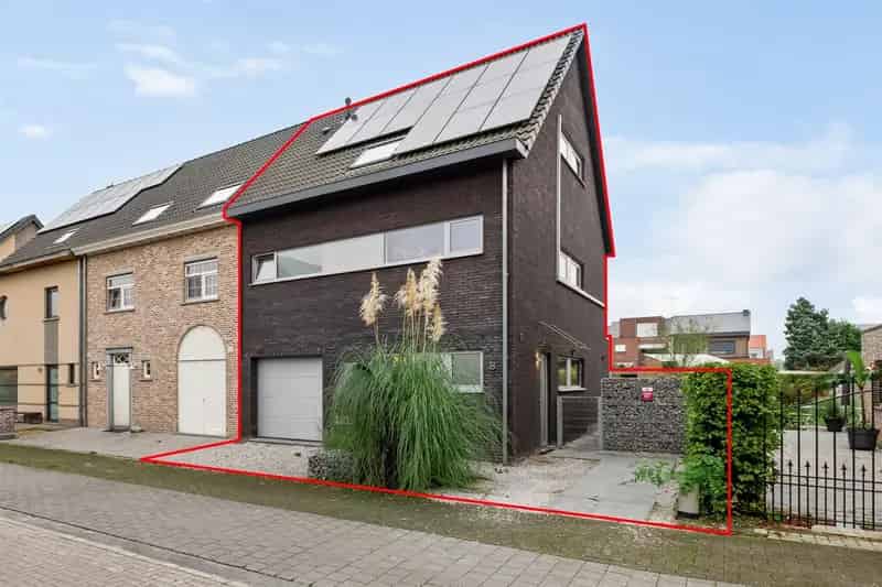 Instapklare woning 223m2 5 slaapkamers zwembad Duffel