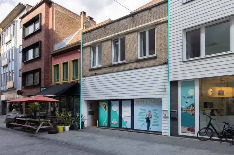 Opbrengsteigendom Handelsgelijkvloers 2 Appartementen