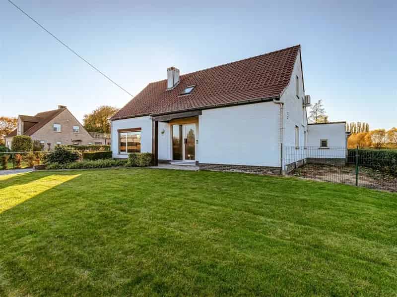 3 Slaapkamers Rustige Locatie Ruime Tuin Loods Garage