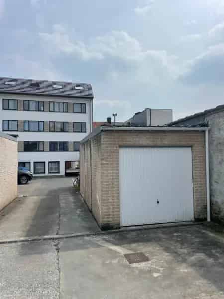 Garage te koop Roeselare Centrum Iepersestraat