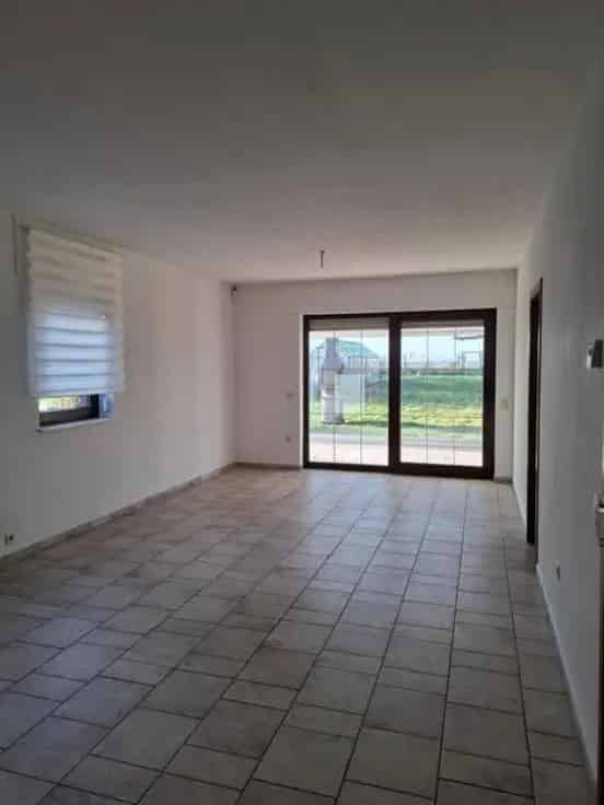 Huis Te Koop 3 slaapkamers Garage Tuin Serre