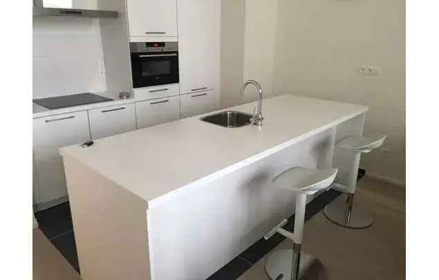 Huur 2 slaapkamer appartement van 97 m² in Brussels