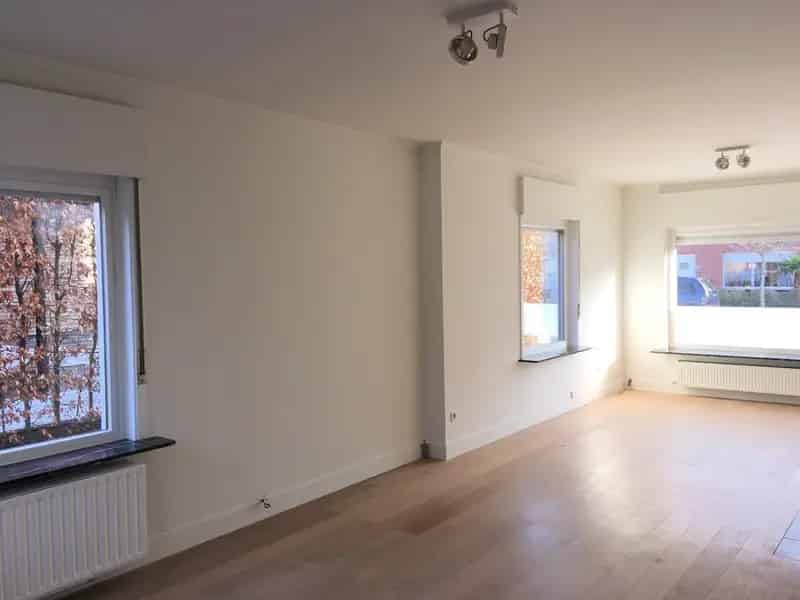 Ruime Gezellige Woning Groene Tuin