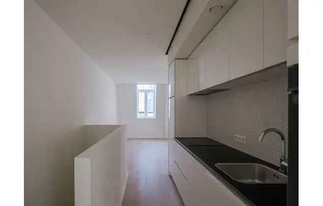 Huur 1 slaapkamer appartement van 89 m² in Ghent