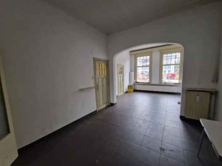 Huis te koop in Dendermonde met veel potentieel en 4 slaapkamers