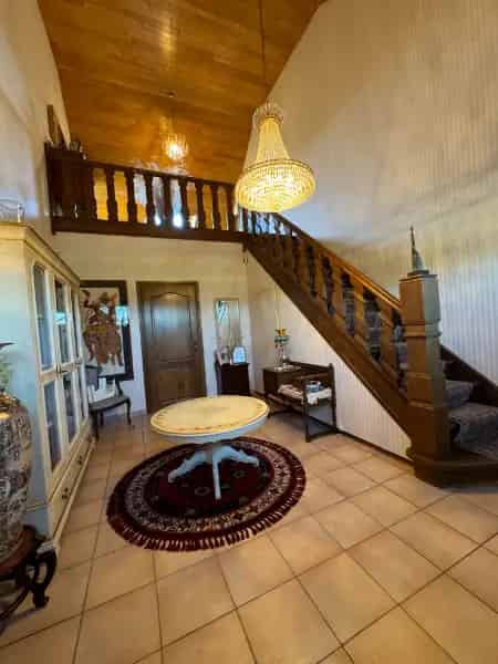 Riante hoeve te huur 450m² 6 slaapkamers