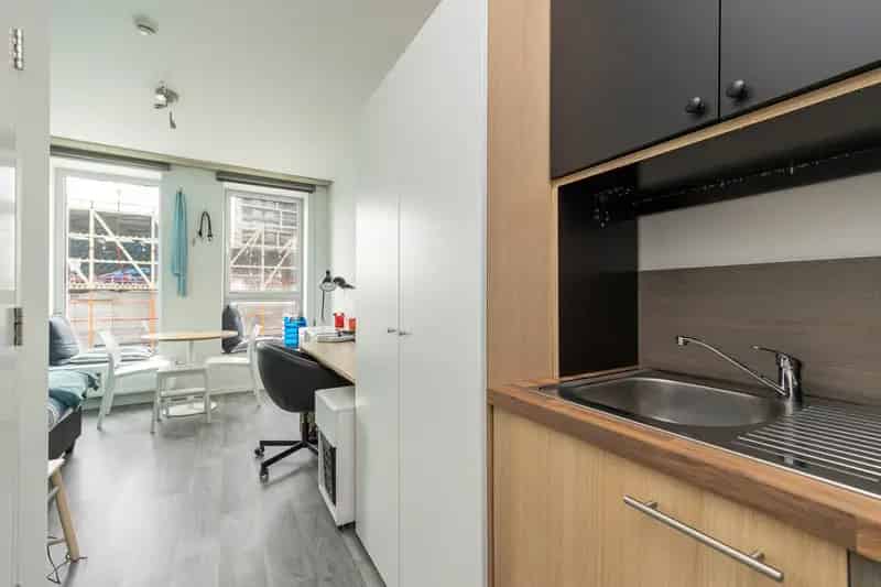 Gemeubelde Studio te Huur Nieuw Zuid Antwerpen