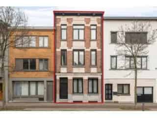 Herenhuis te koop Berchem 5 slaapkamers 2 keukens tuin