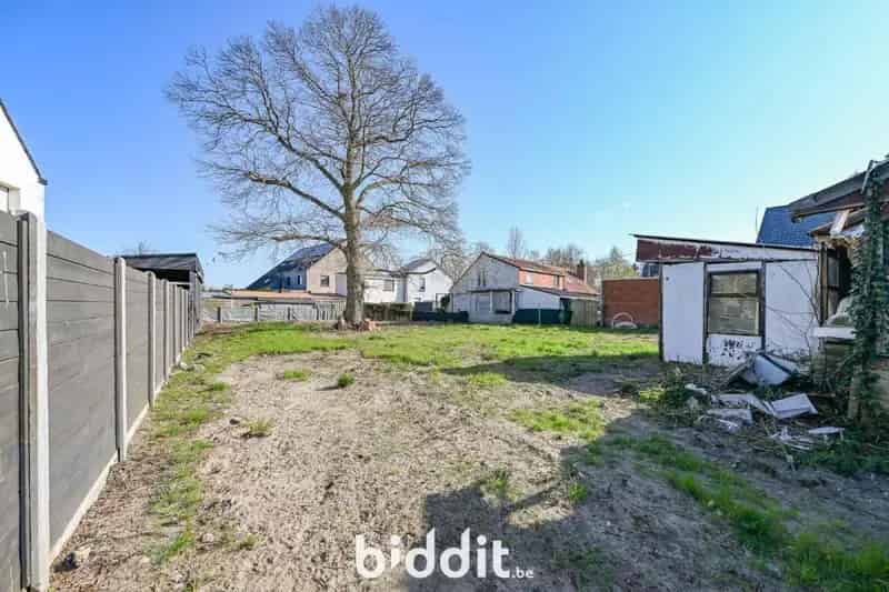 Rustig gelegen woning met grote tuin te Belsele