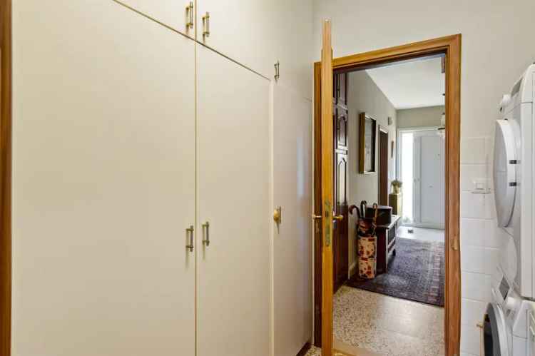 Op te frissen woning te Kontich 157m² 3 slaapkamers