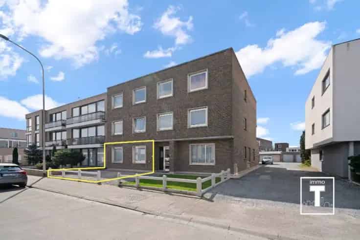 Gelijkvloers Appartement met Tuin en Garage Te Koop