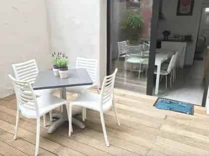 5 Slaapkamers te Huur met Ensuite Badkamer