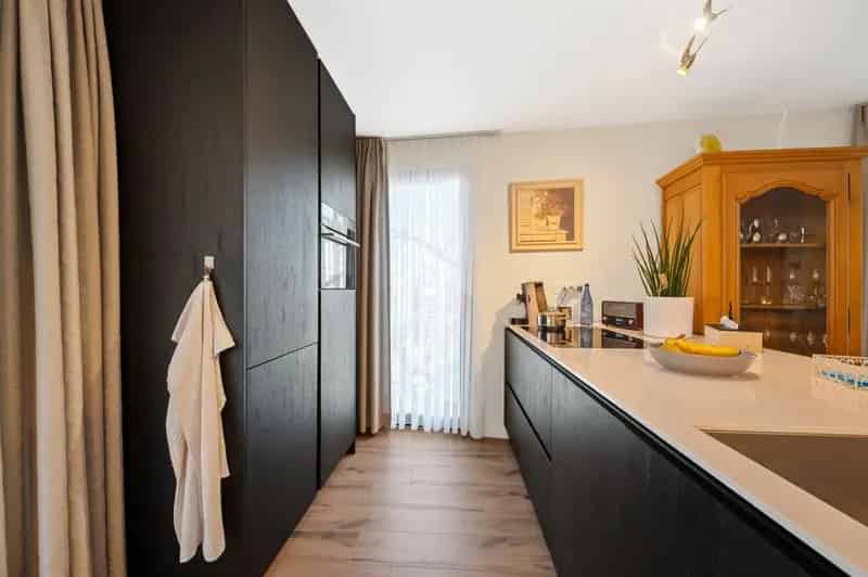3 verhuurde appartementen in nieuwbouwrenovatie
