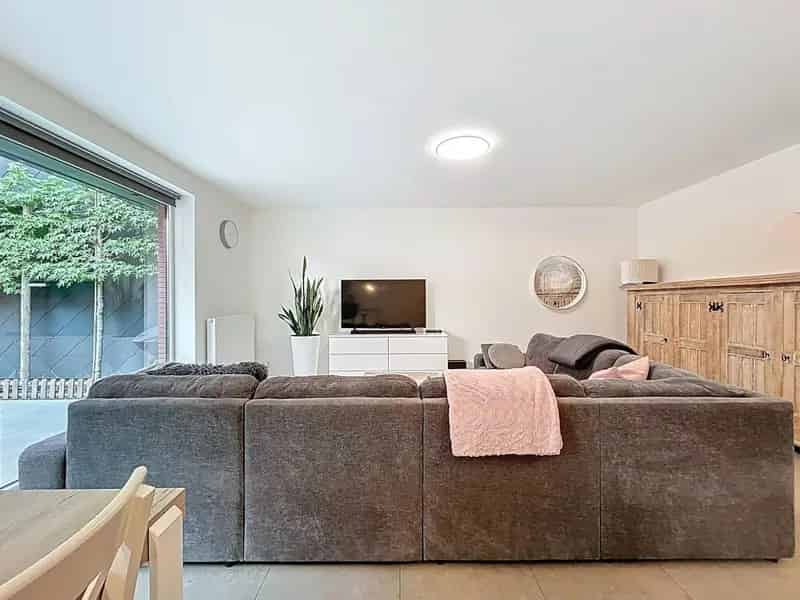 Huis te koop te Heule: 2 slaapkamers, tuin en carport