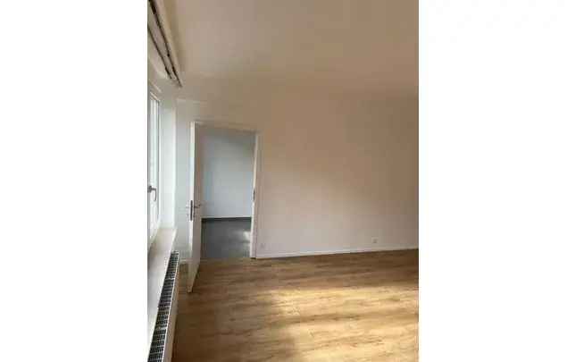 Huur 2 slaapkamer appartement van 92 m² in Schaerbeek - Schaarbeek