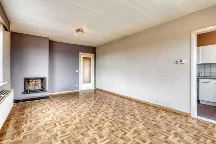 Lichtrijk Appartement met Garage in Kapellen