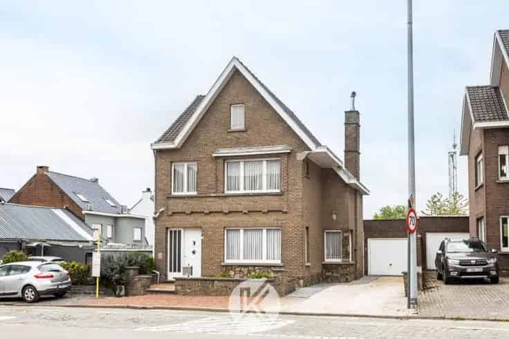 Huis Te Koop Erpe-Mere: Ruime woning met 3 slaapkamers