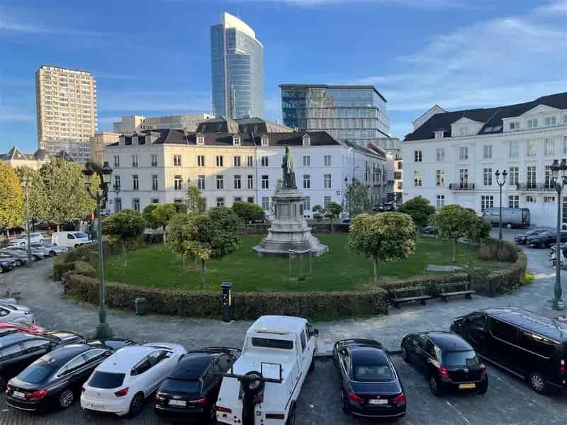 Gemeubileerde Flat te Huur Nabij EU-wijk